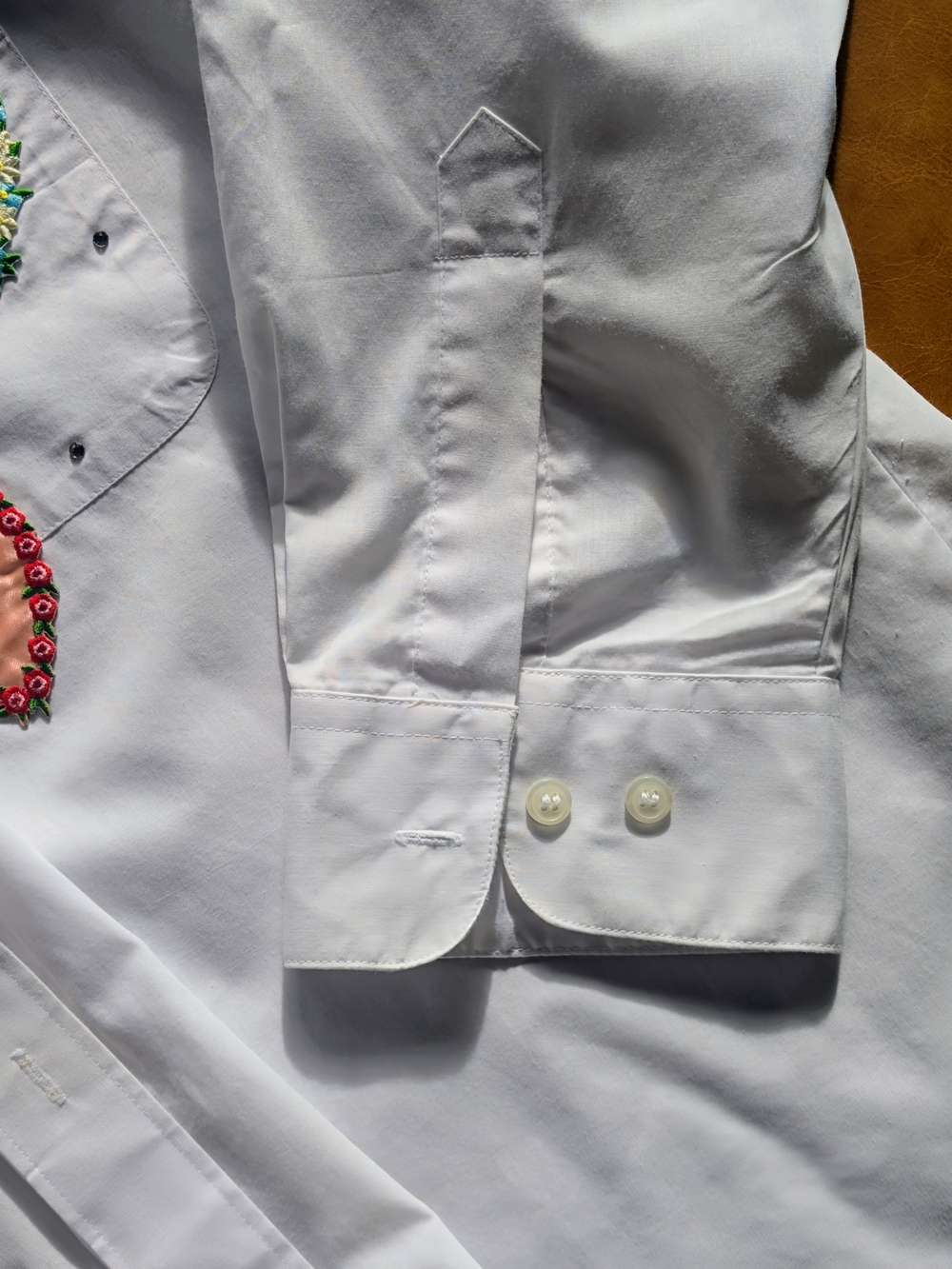 MiLi DESIGNS Embellished Hearts Button-Down Shirt - LG - EVC - Picture 10 of 15